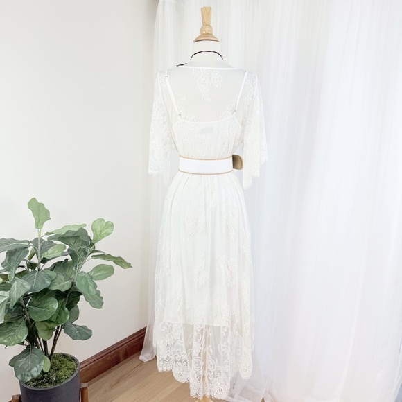 Abercrombie and Fitch Elegant White Lace Dress - Picture 3 of 13